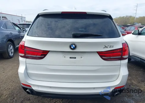 2015 BMW X5 xDrive35I z USA, uszkodzony, nr VIN 5UXKR0C5XF0P02453